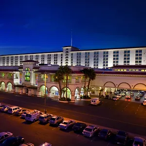 3* Semesteranläggning (resort) Gold Coast And Casino