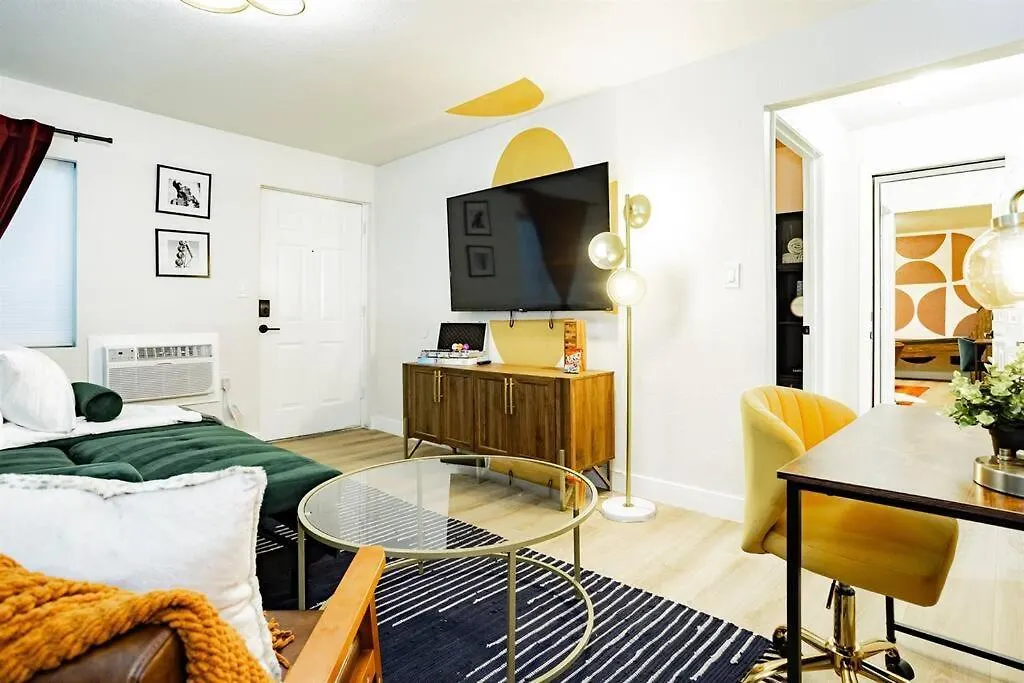 Star Motel Unit 4- Premier Downtown Hotel Luxury 1Br Private Oasis Las Vegas Holiday home